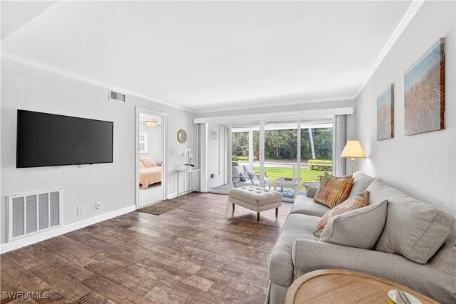 Building Photo - 3930 Belair Ln Unit 108