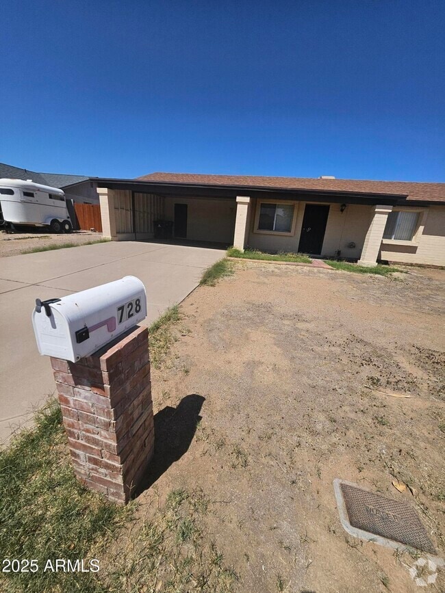 Building Photo - 728 W Bluefield Ave Rental