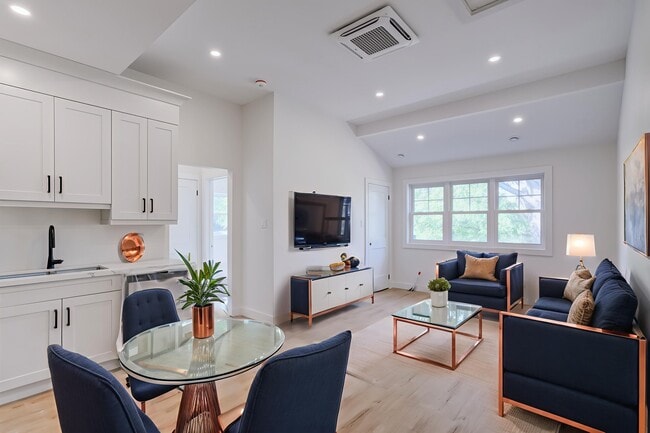 Photo - 153 Mary St Unité B.