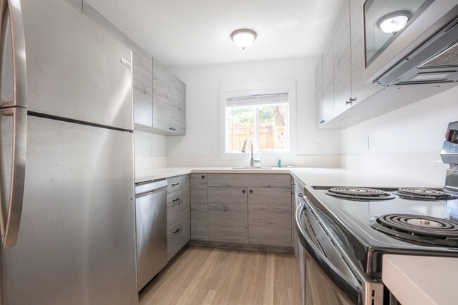 Photo - 4845-4847 SE 65th Unidad 4847 SE 65th