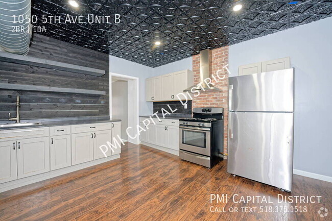 Building Photo - Recently Remodeled, Modern 2 bed/1 bath Ap... Unit B Rental