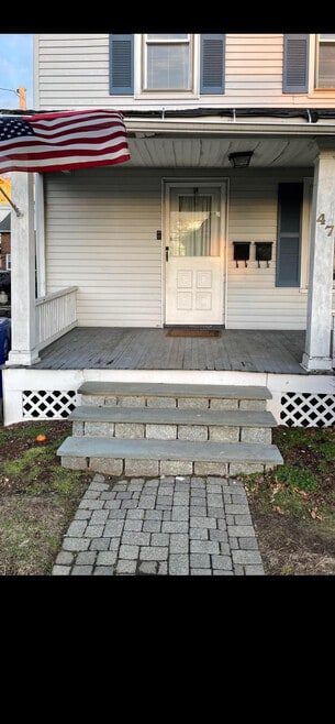 47 Gregory Blvd