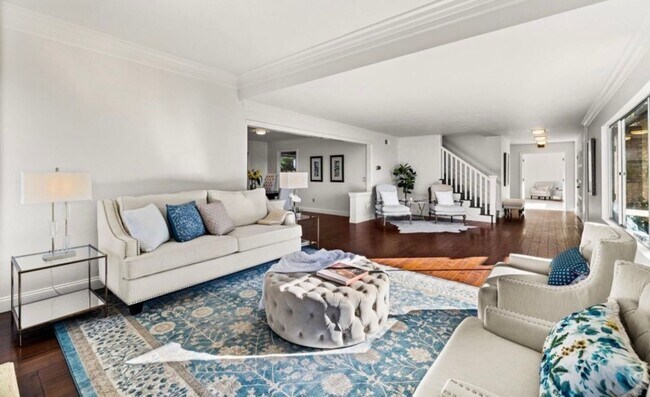 Photo - Classic Hope Ranch