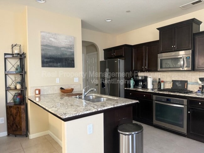 Photo - 1532 N Sanders Ave