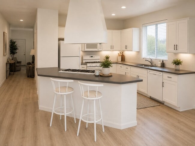 7952 Aviano Pines Ave