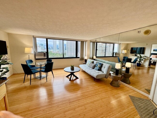 Available Now – Beautifully Furnished 1/1/... - Available Now – Beautifully Furnished 1/1/... House