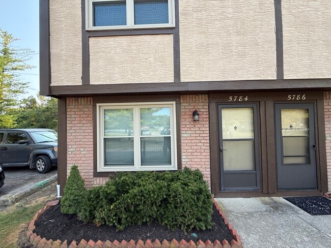 Photo - 5784 Pepperwood Ct