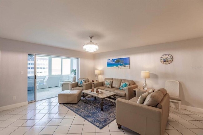 Photo - 1125 W Peppertree Dr Unit 501