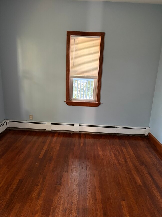 Photo - 187 Glenway St Unit 3 Bedroom