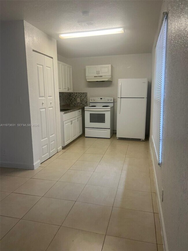 Photo - 919 NW 2nd Ave Unit 1