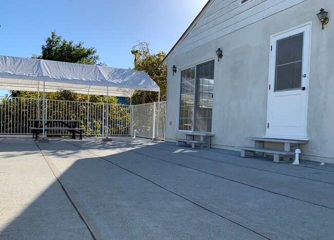 Building Photo - 11466 Washington Pl Unit Apt D