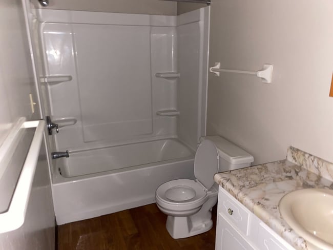 Photo - 1103 W Maple St