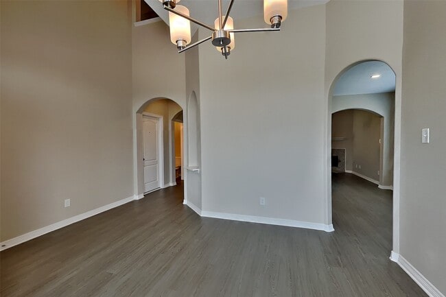 Photo - 8000 N Tarrytown Crossing Dr
