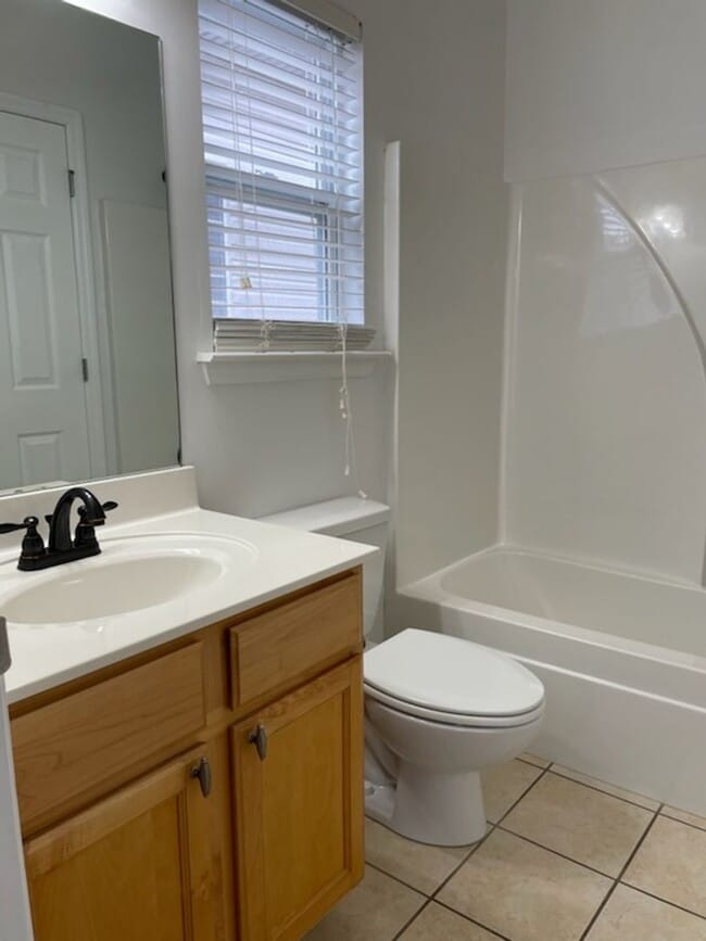 Photo - Emmyllie Ct- 130/132 Unit 132