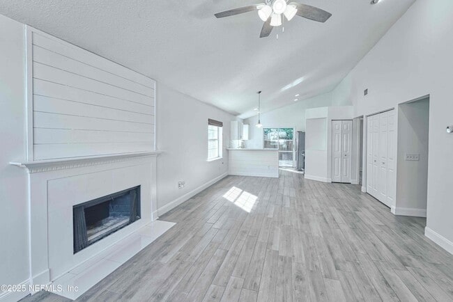 Photo - 303 D St