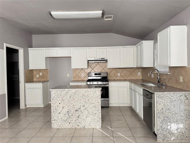 Building Photo - 1412 Vanilla Bean Dr Rental