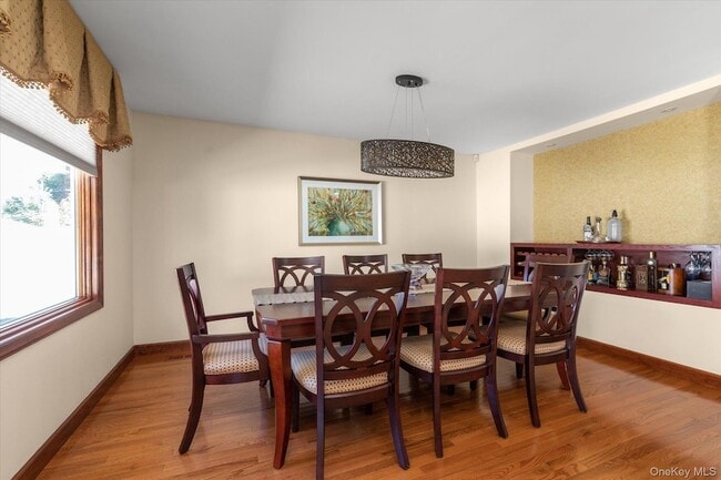2 Benmor Ct