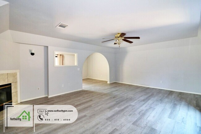 Photo - 727 Flower Ash Ln