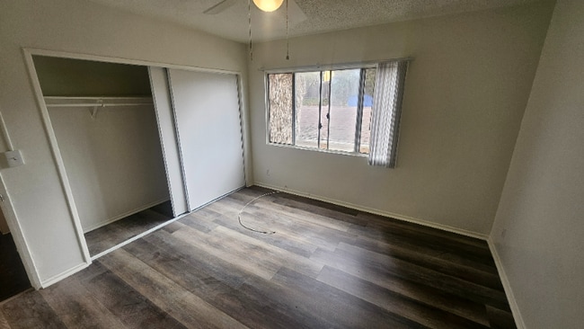 Building Photo - 866 W 126th St Rental