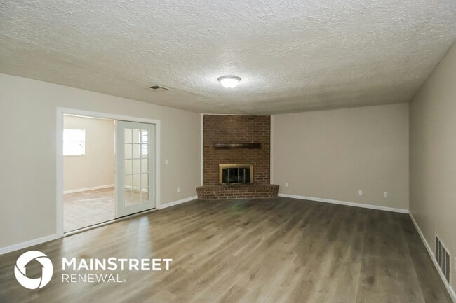 Photo - 309 S Morgan Dr House