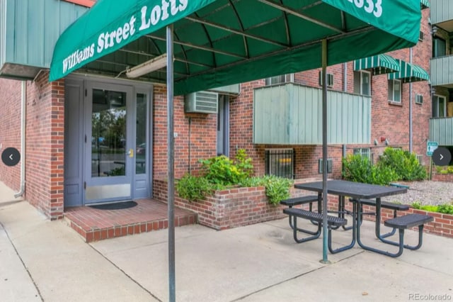 Photo - 1833 N Williams St