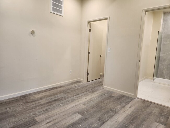 Photo - 570 Boden Way