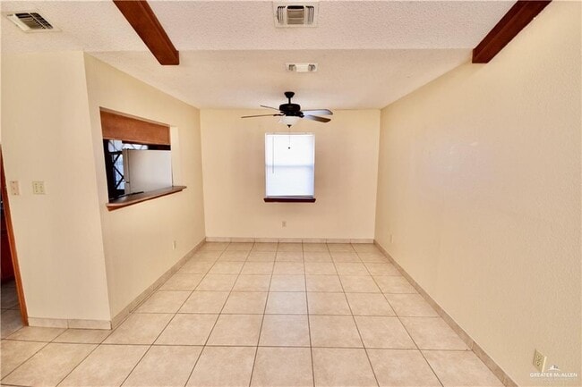 Photo - 9 Norma Ln Unidad 1