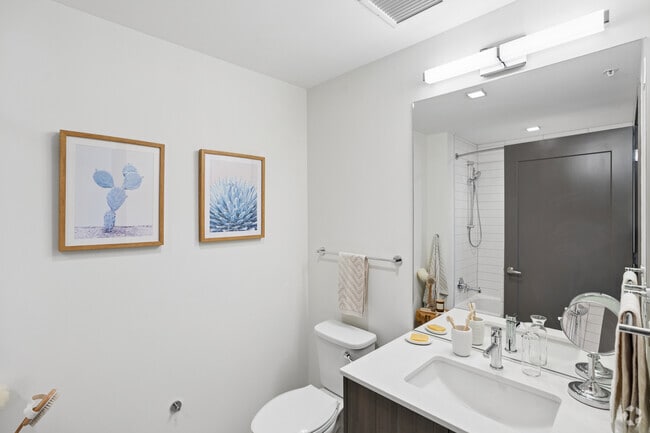 2BR, 2BA - 1,199SF - Second Bathroom