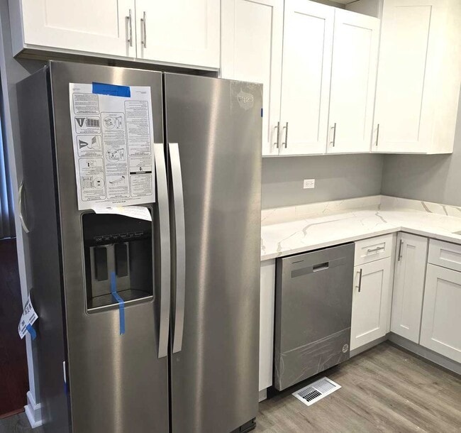 Photo - 8942 S Cornell Ave