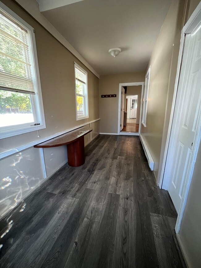 Photo - 54 Rhodora St