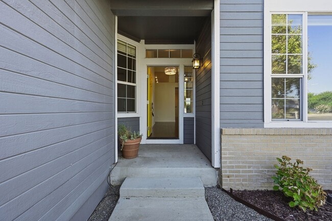 Photo - 1439 Gordon Dr