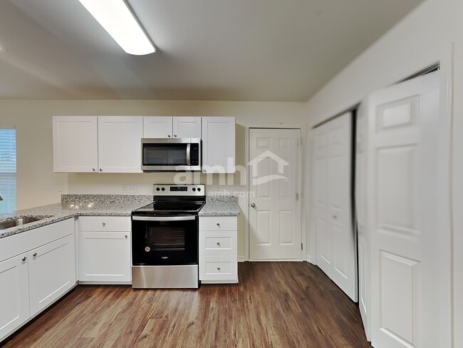 10 Donegal Ct