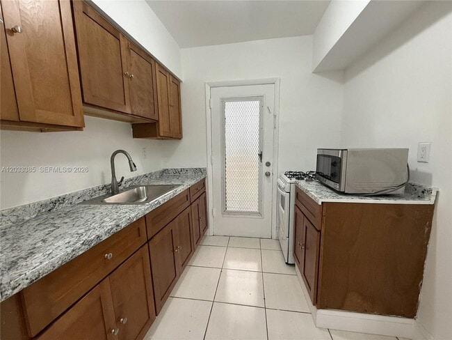 Photo - 6885 Byron Ave Unit 103