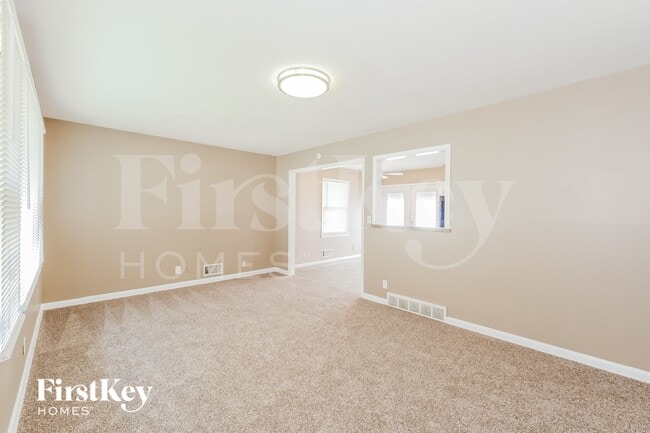 Photo - 4837 Overton Ave