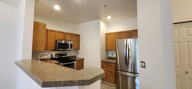 Photo - 2 Bed 2 Bath Top Floor Condo South Everett...