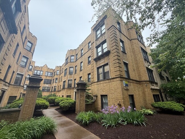 Photo - 7351 N Damen Ave Unit 18
