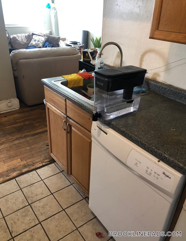 360 Riverway Unit 2