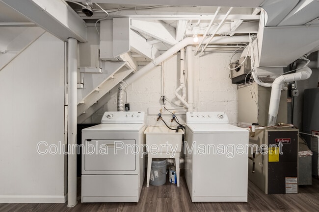 Photo - 5053 11th St NE