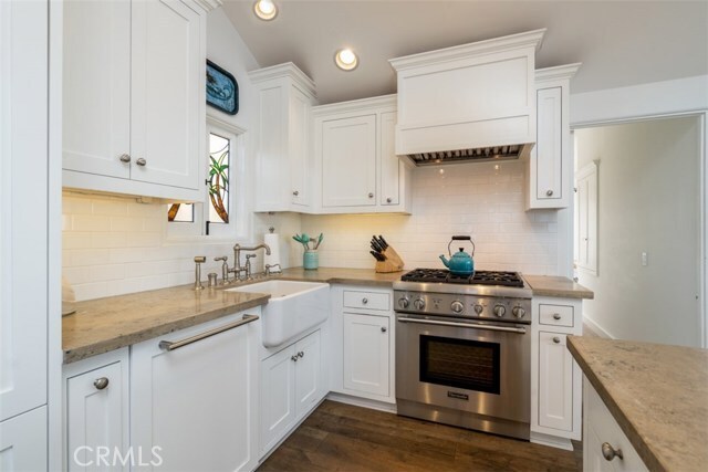 176 McAulay Pl