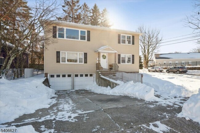 Photo - 64 Lorraine Terrace