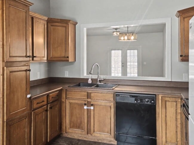 Photo - 6156-6158 Fairgrove St Unit 6156 Fairgrove St