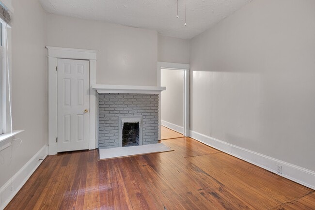 Photo - 474 Kelly St SE