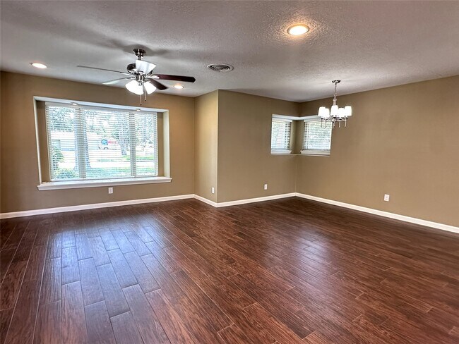 Photo - 1766 Maux Dr