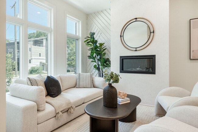 Building Photo - Salemtown Townhome Near Downtown | Screened Patio, Fenced Yard & 2 Parking Spaces
