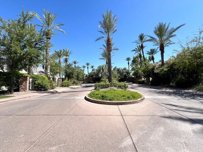 Photo - EXCLUSIVE 2 BEDROOM WATERFRONT CONDO IN GAINEY RANCH PAVILLIONS Unidad 130