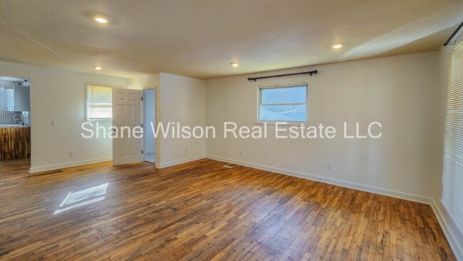 Photo - 1202 Greenwood Rd