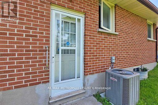 Photo - 595 Gibbons St