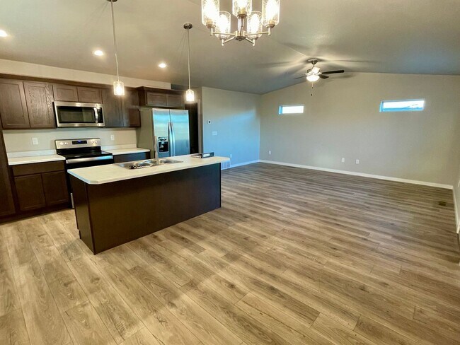 Photo - ~ APPLICATIONS PENDING ~ NEW BUILD! Brand ...