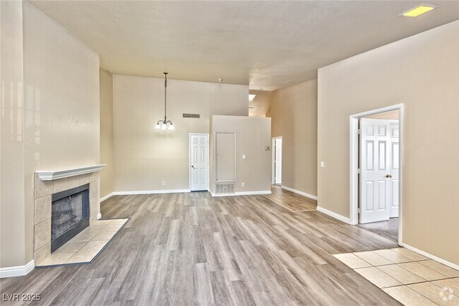 Building Photo - 2839 Blue Bonnet Dr Unit 0 Rental