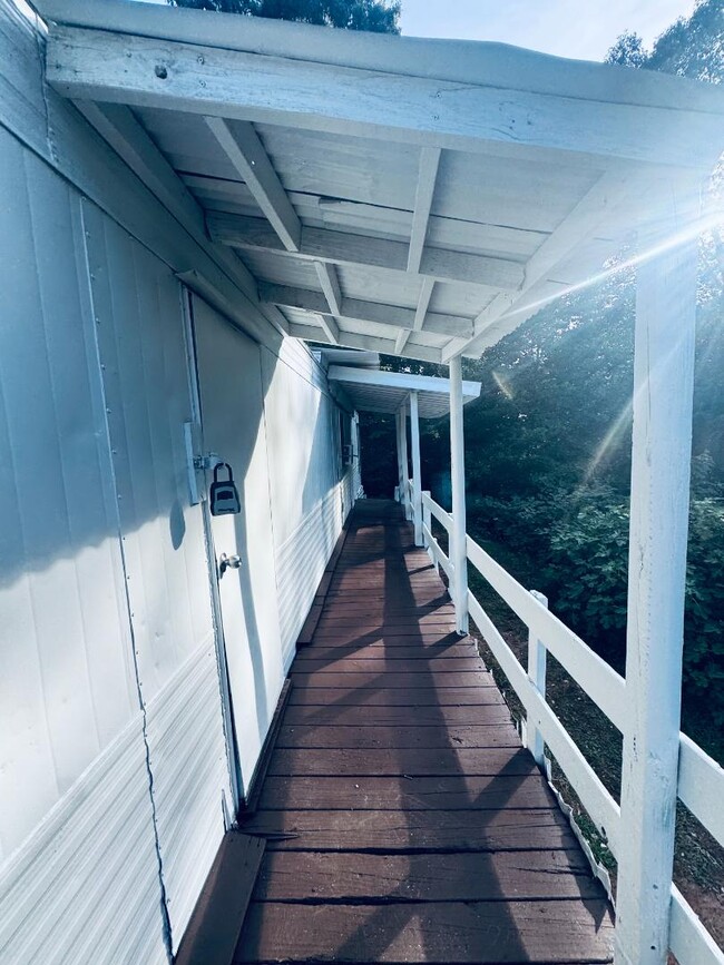 Photo - 136 Sunset Rd